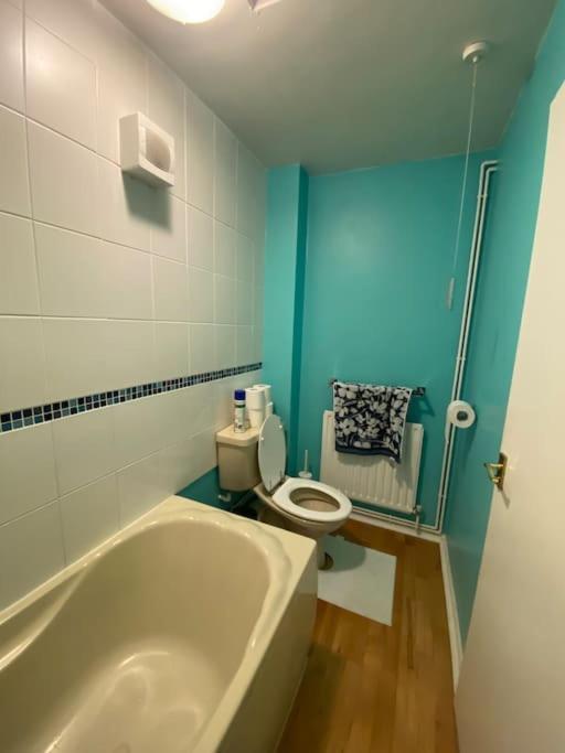 Cosy Apartment With Private Access And Kitchenette In Guildford (Adults Only) Worplesdon Exterior photo